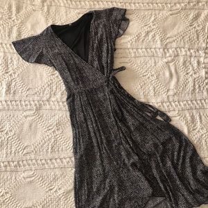 Black and white floral dress size M